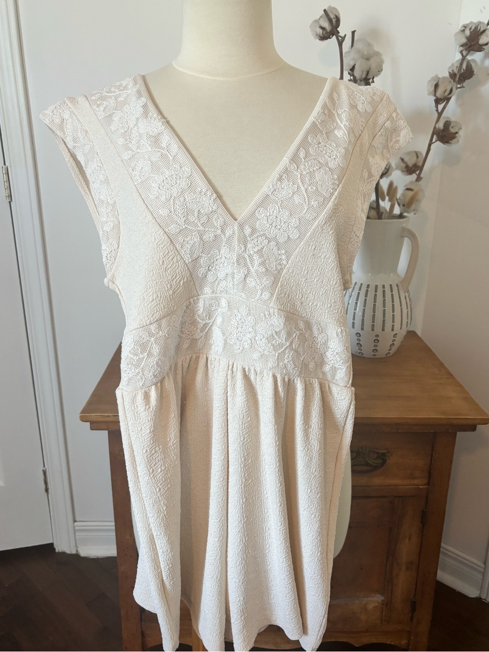 Zara Cream Lace V-Neck Romper Dress